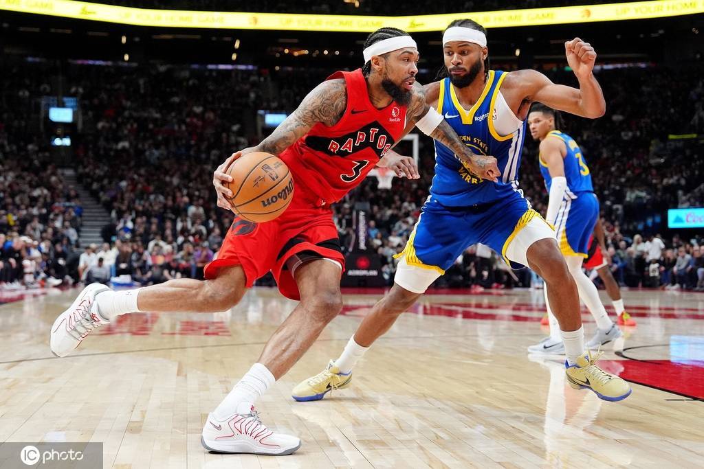 库里空砍39分巴恩斯23+25+10 勇士加时不敌猛龙